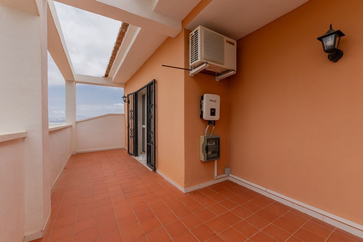 7 Bed Detached Villa in Alhaurín de la Torre