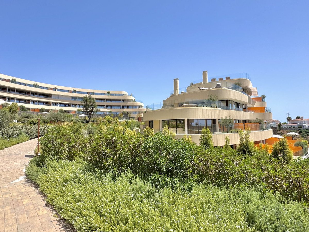 3 Bed Ground Floor Apartment in Benalmadena Costa