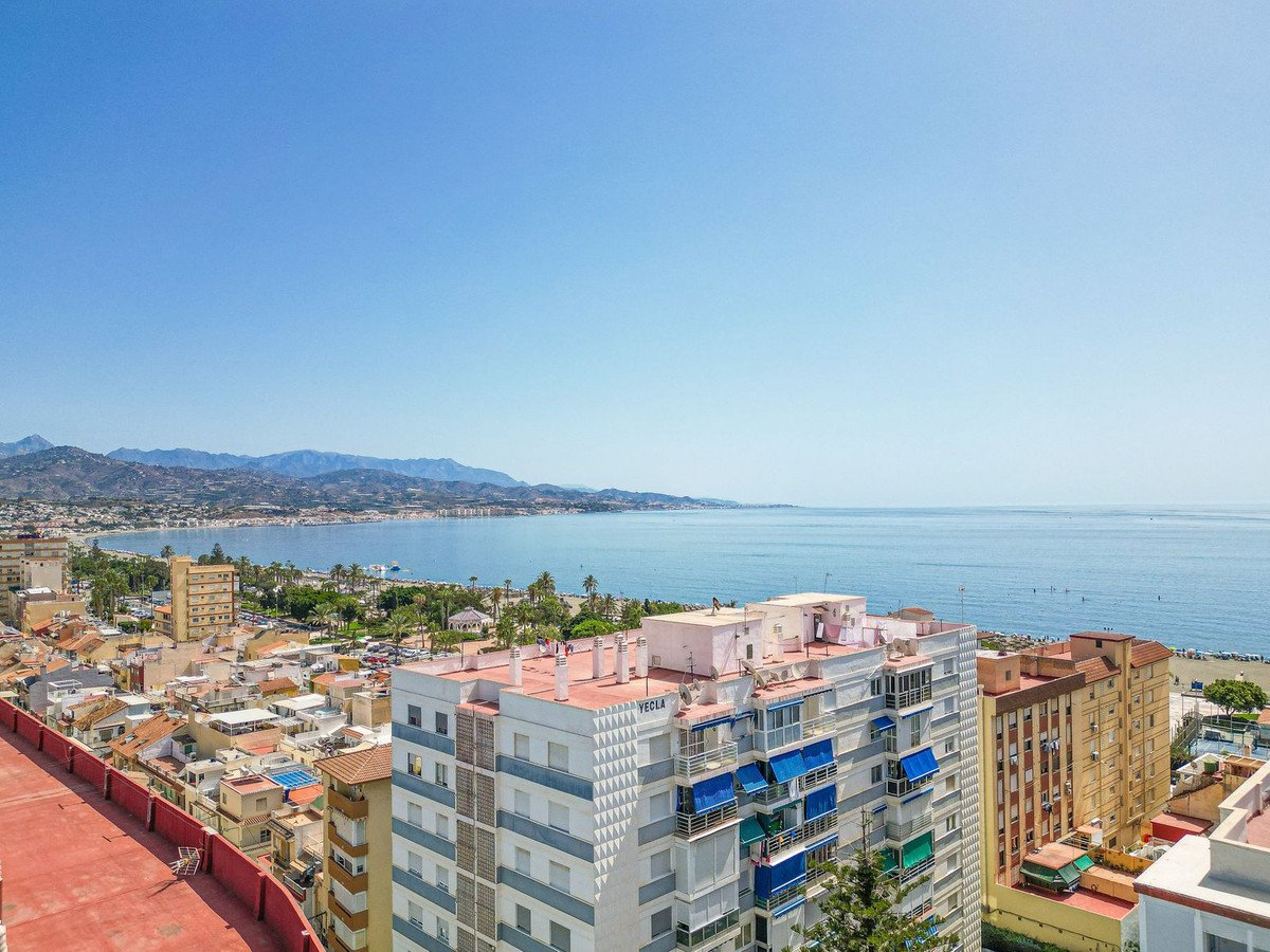 3 Bed Top Floor Apartment in Torre del Mar