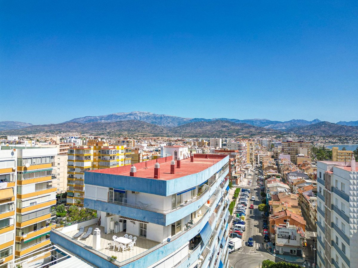 3 Bed Top Floor Apartment in Torre del Mar
