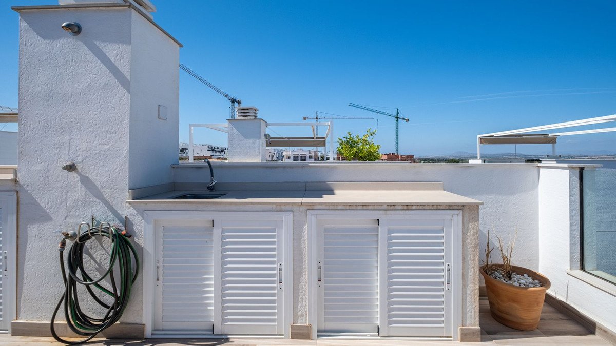3 Bed Detached Villa in Los Balcones