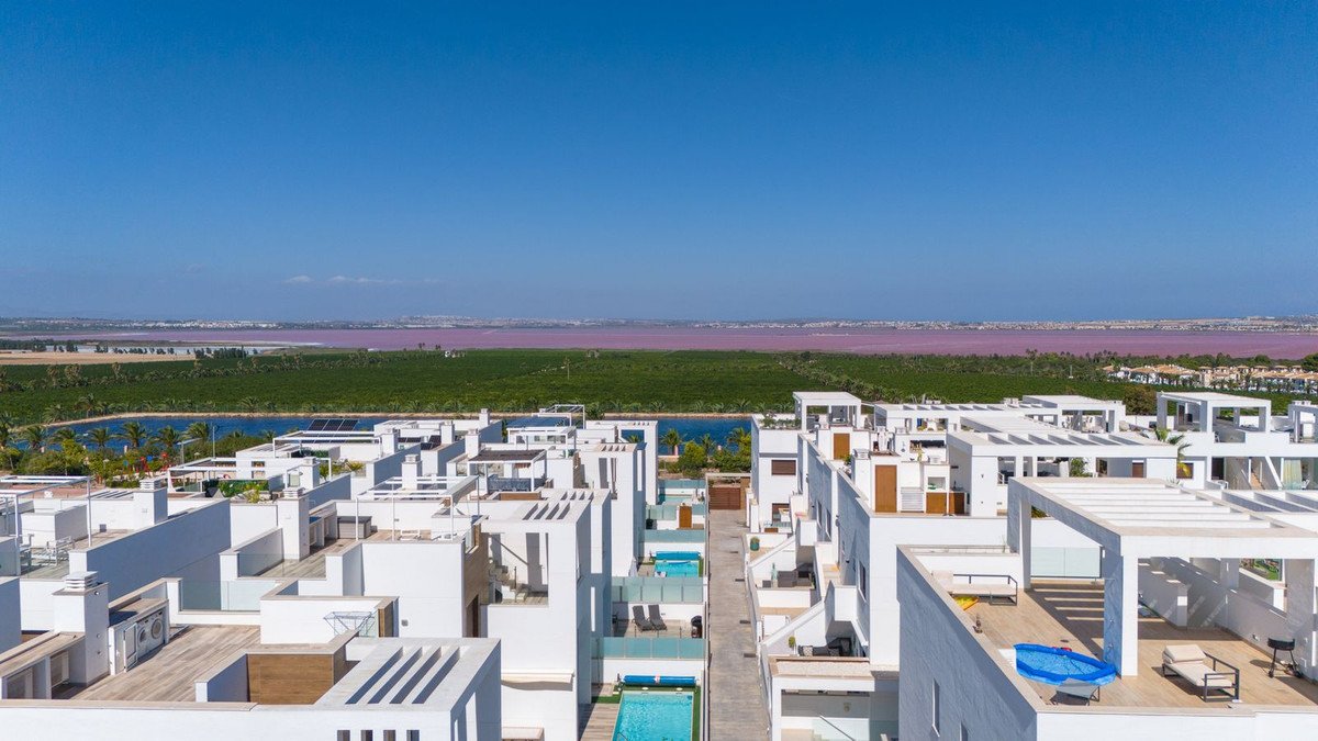 3 Bed Detached Villa in Los Balcones
