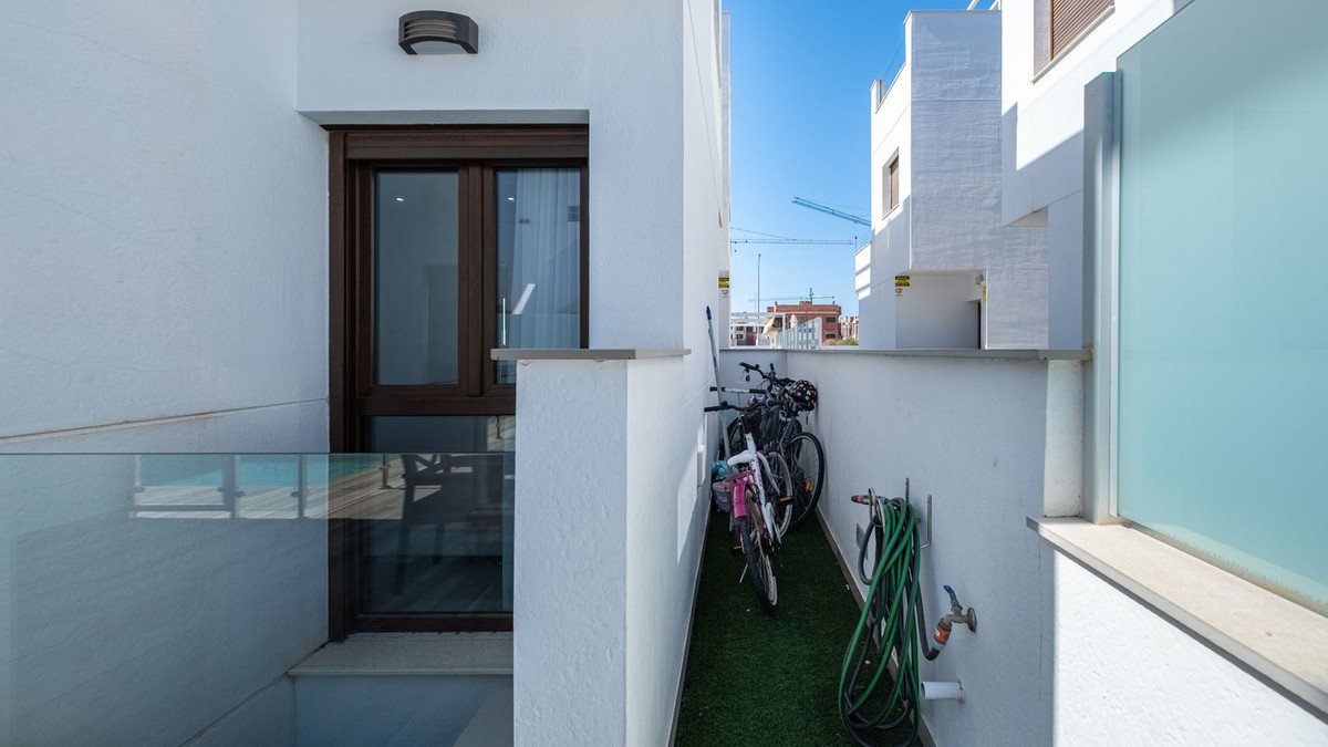 3 Bed Detached Villa in Los Balcones