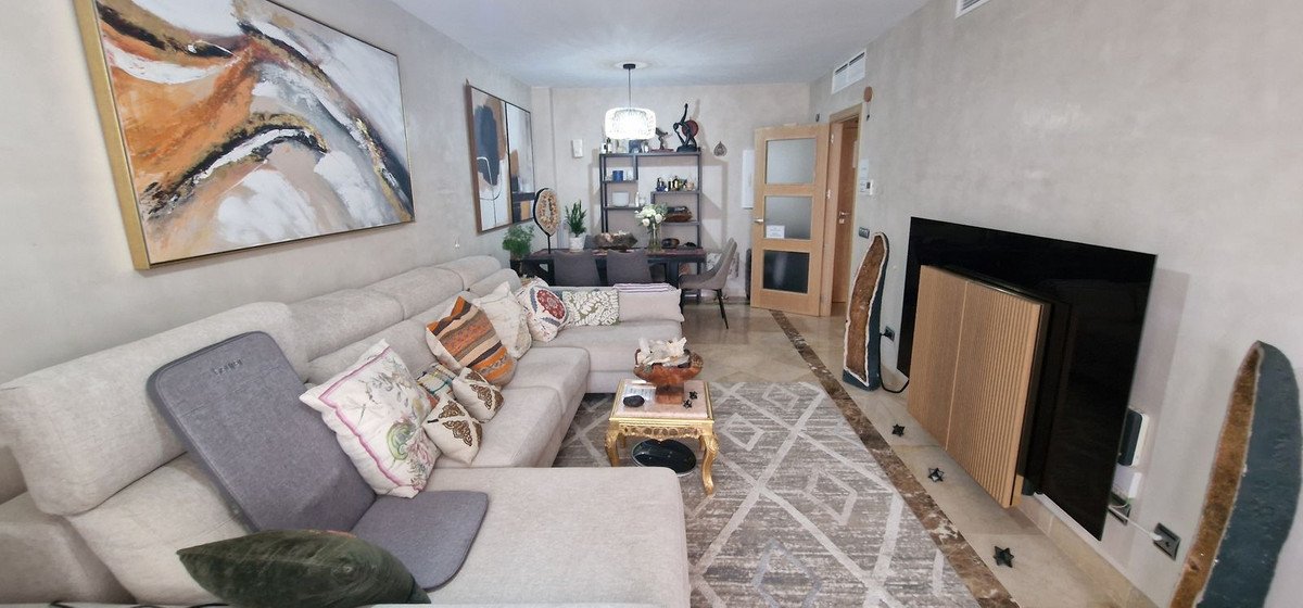 2 Bed Ground Floor Apartment in La Duquesa