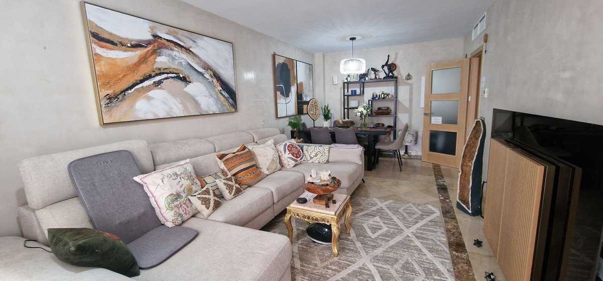 2 Bed Ground Floor Apartment in La Duquesa