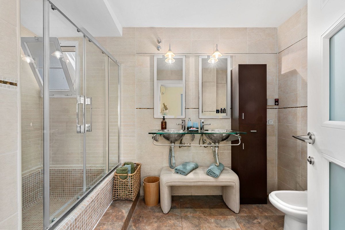 5 Bed Townhouse in Estepona