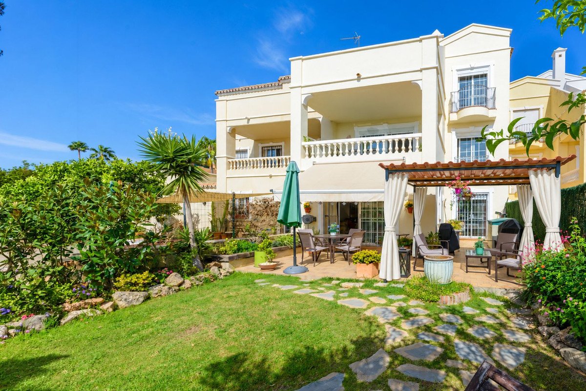 5 Bed Townhouse in Estepona
