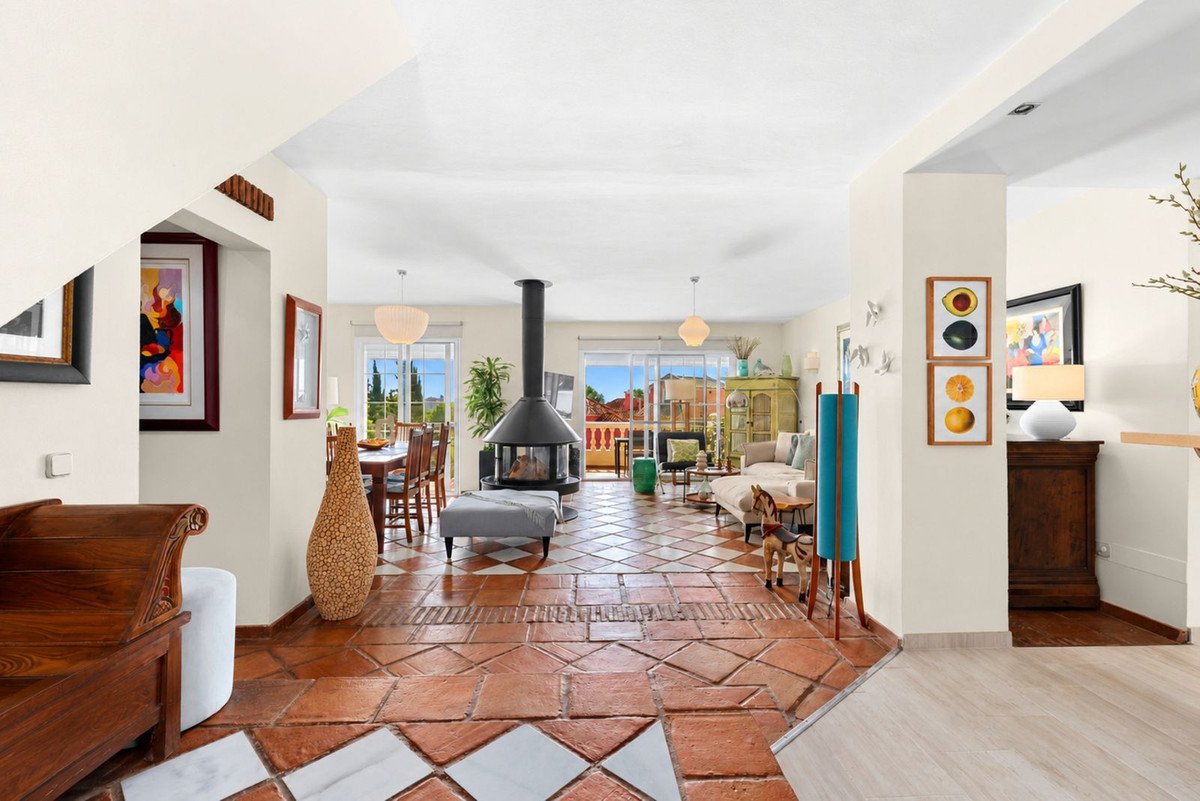5 Bed Townhouse in Estepona
