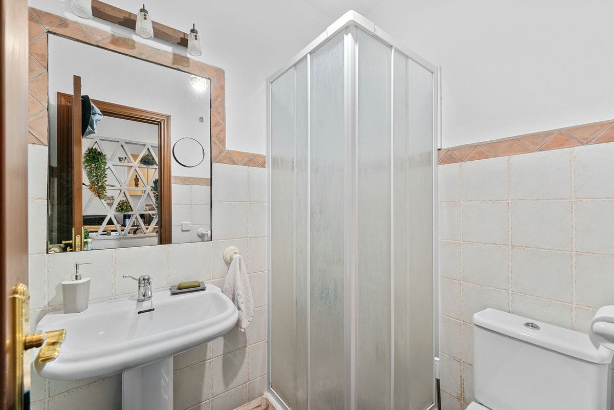 5 Bed Townhouse in Estepona