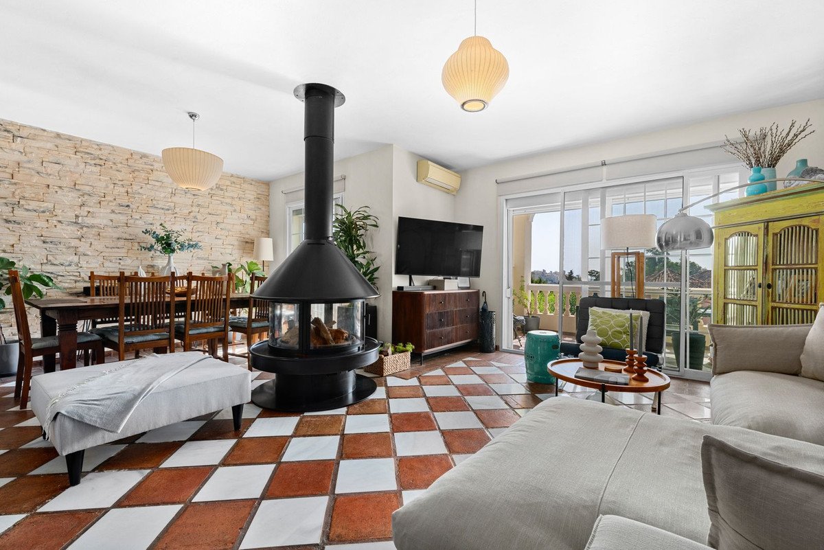 5 Bed Townhouse in Estepona