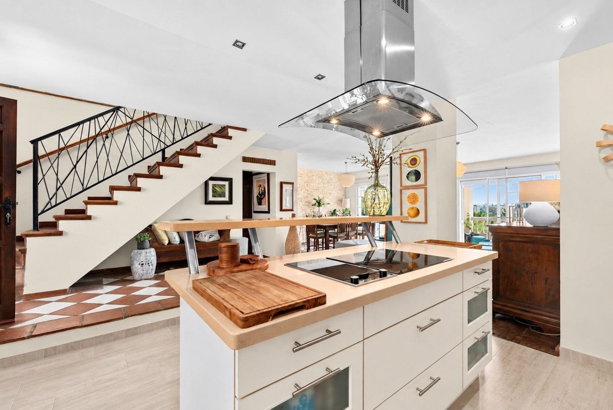 5 Bed Townhouse in Estepona