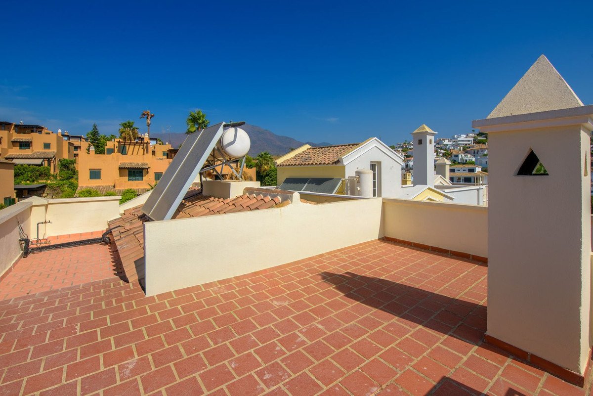 5 Bed Townhouse in Estepona