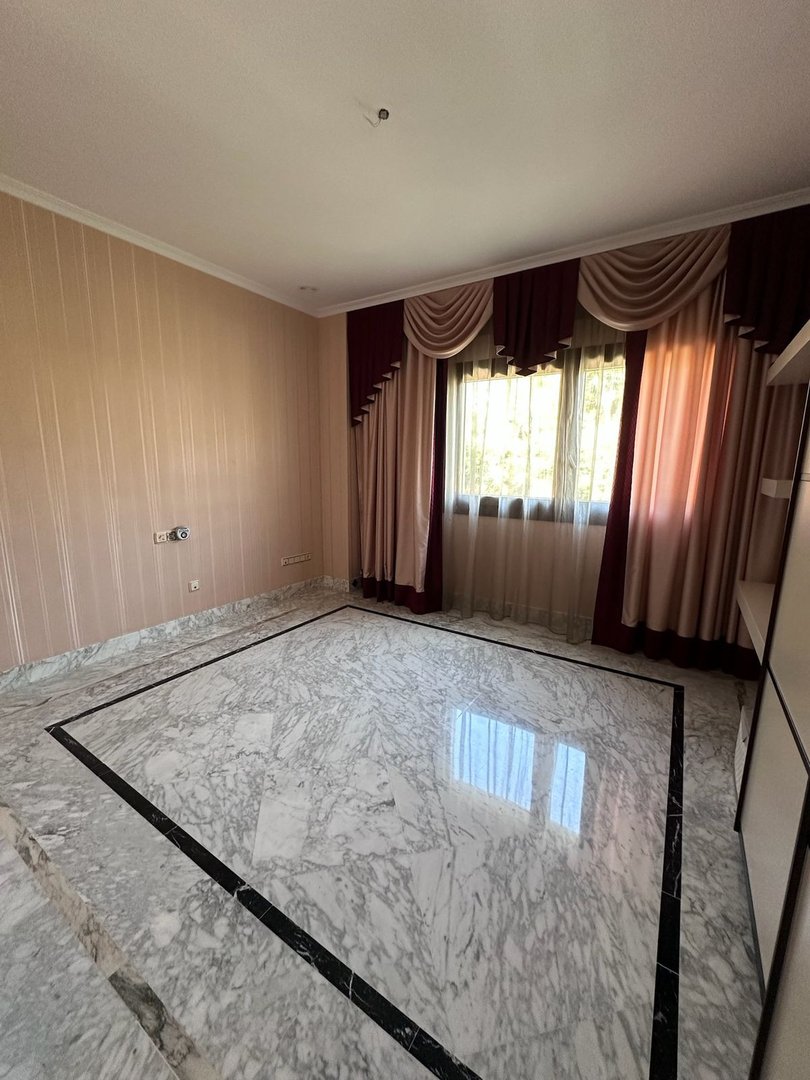 4 Bed Middle Floor Apartment in The Golden Mile