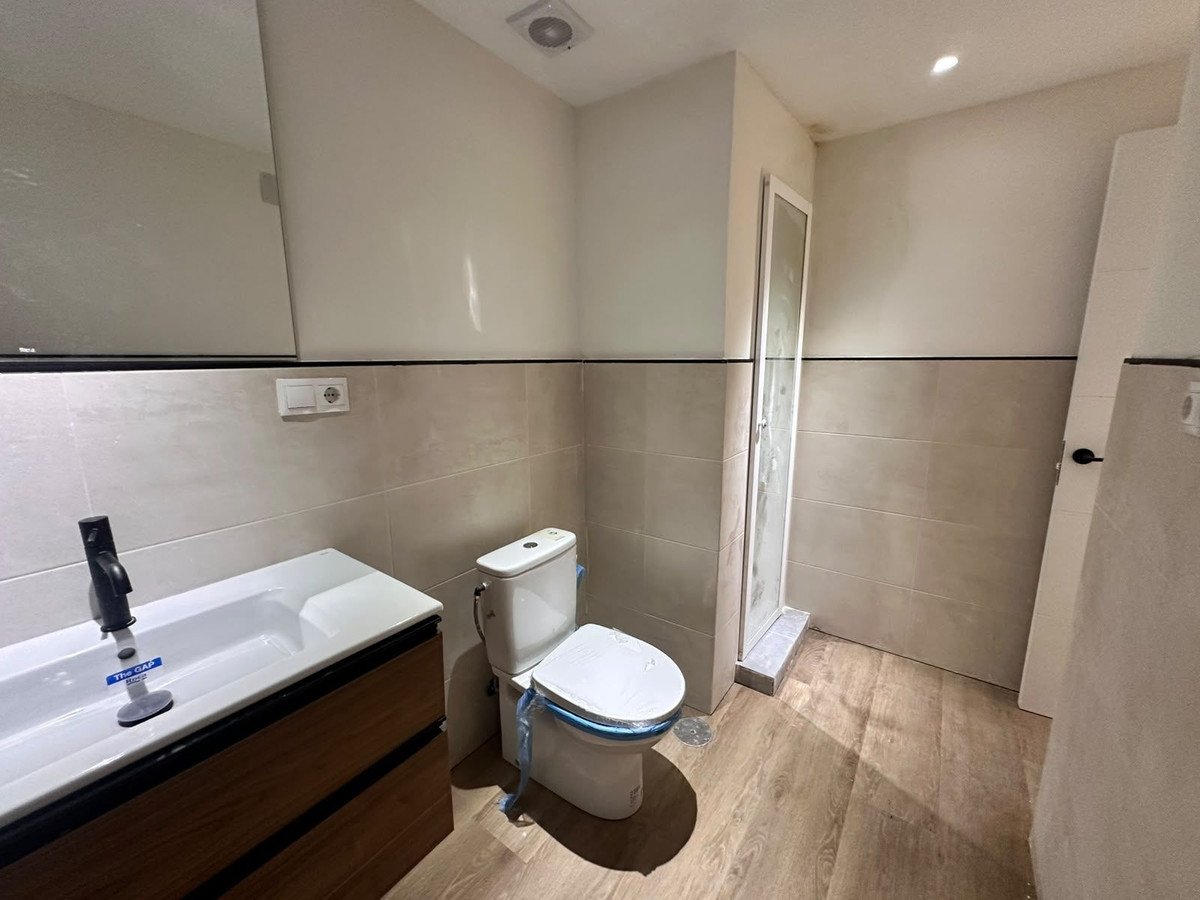 3 Bed Middle Floor Apartment in Caleta de Vélez