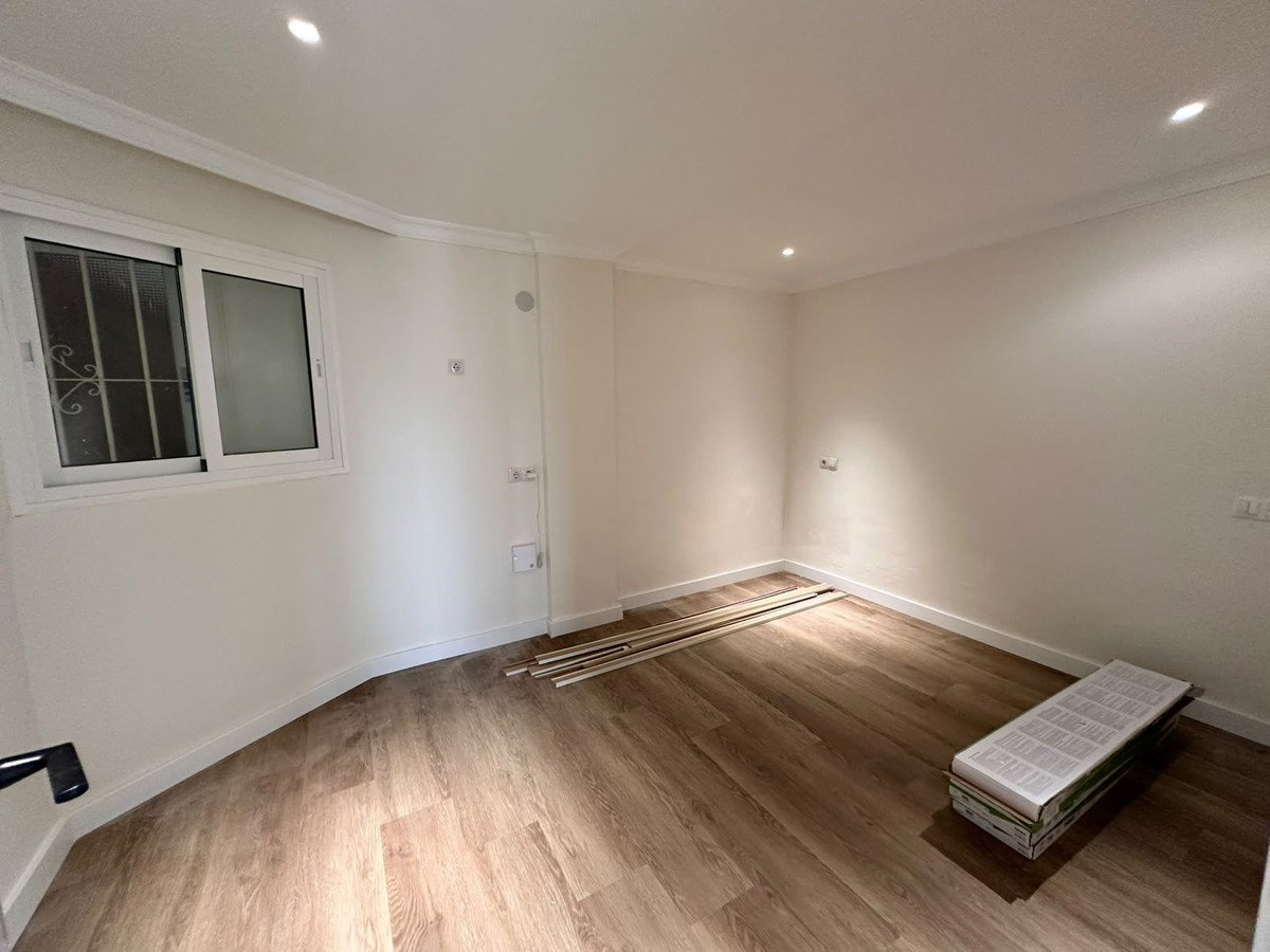 3 Bed Middle Floor Apartment in Caleta de Vélez