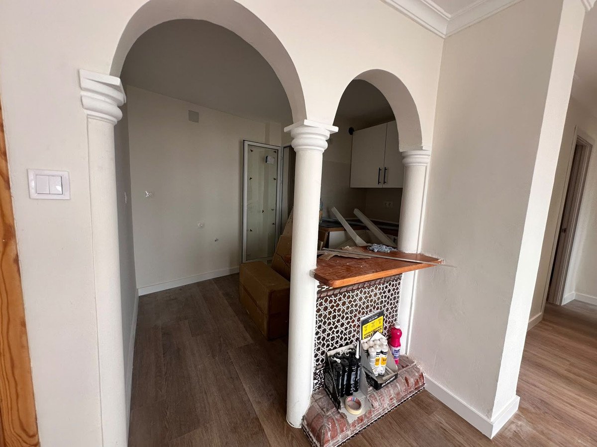 3 Bed Middle Floor Apartment in Caleta de Vélez