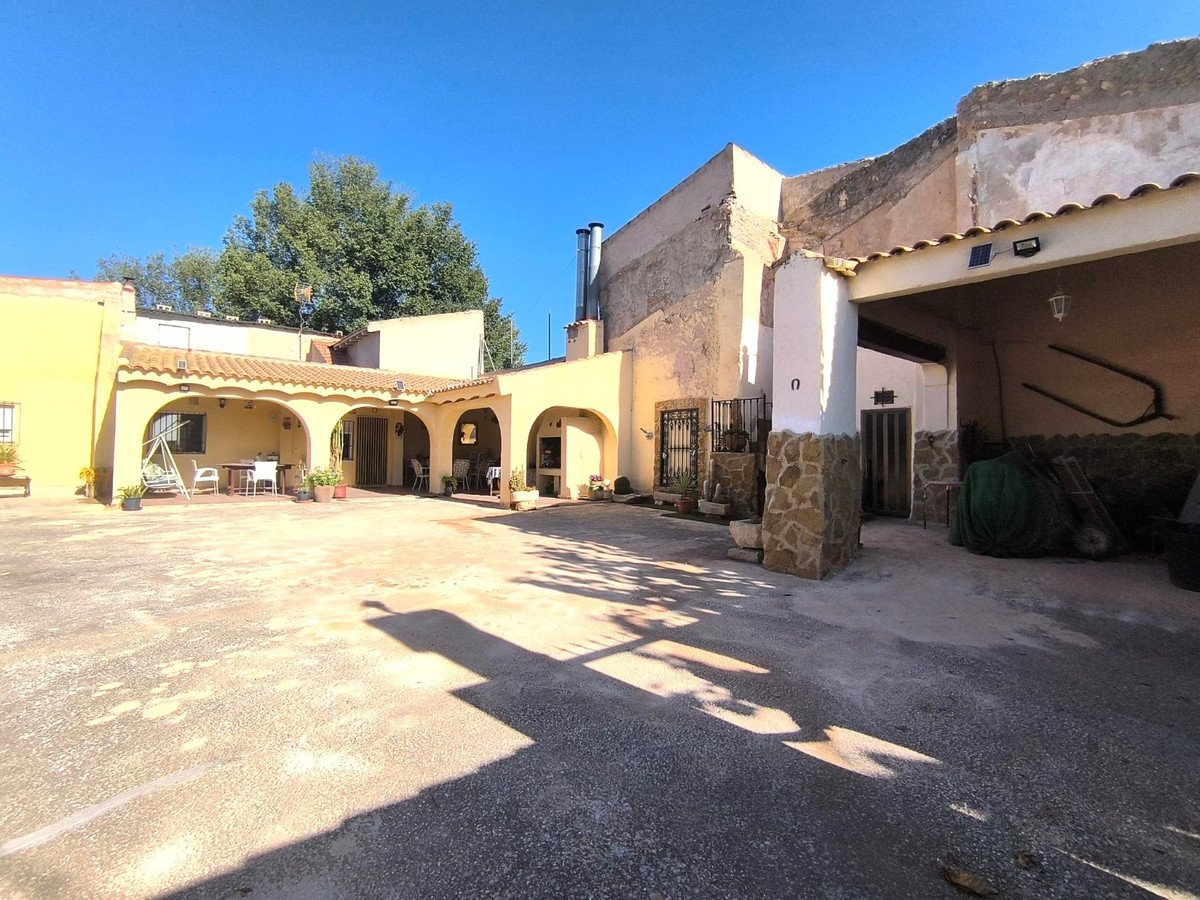 5 Bed Finca - Cortijo in Monóvar