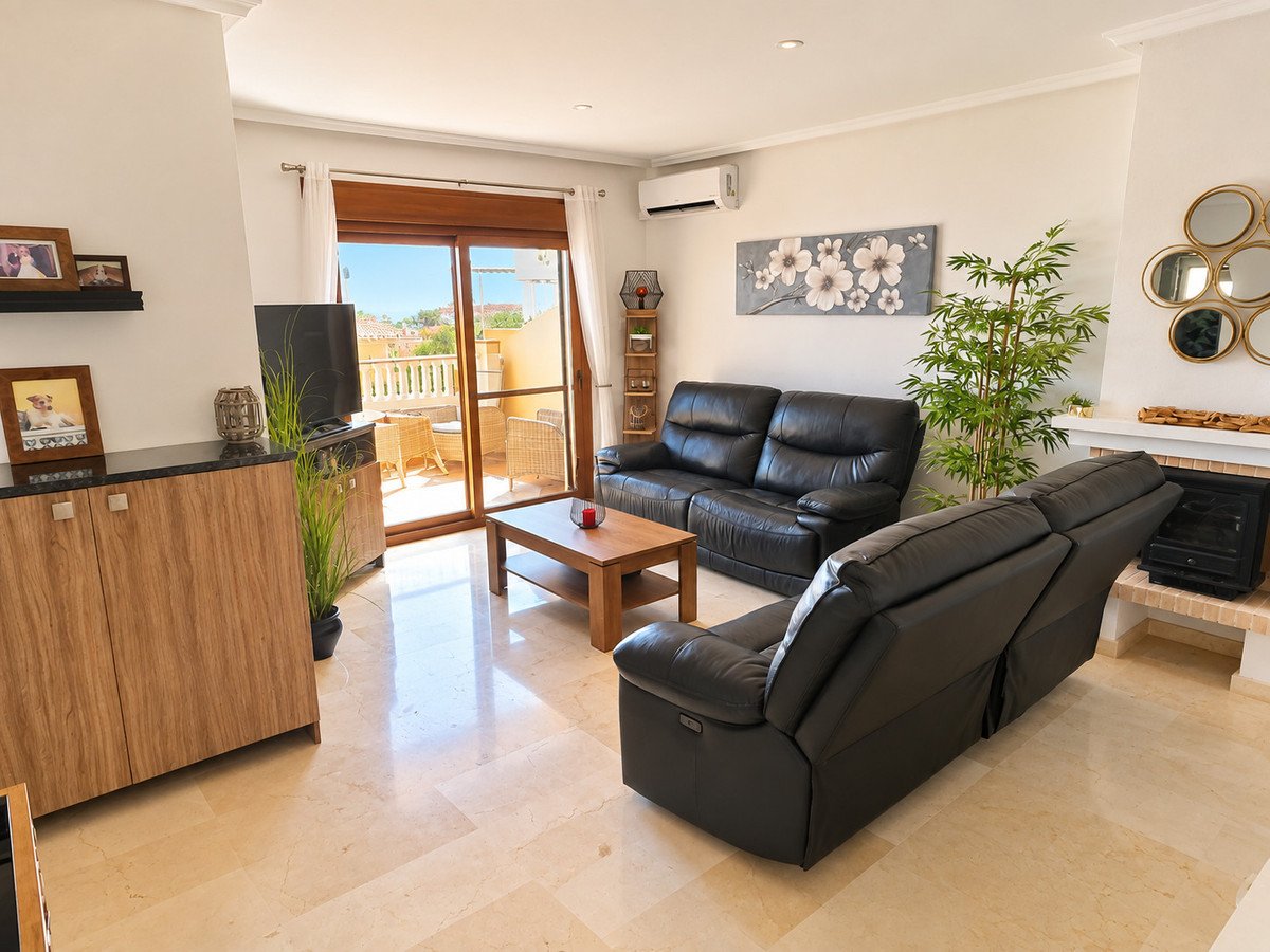 2 Bed Ground Floor Apartment in La Finca Golf
