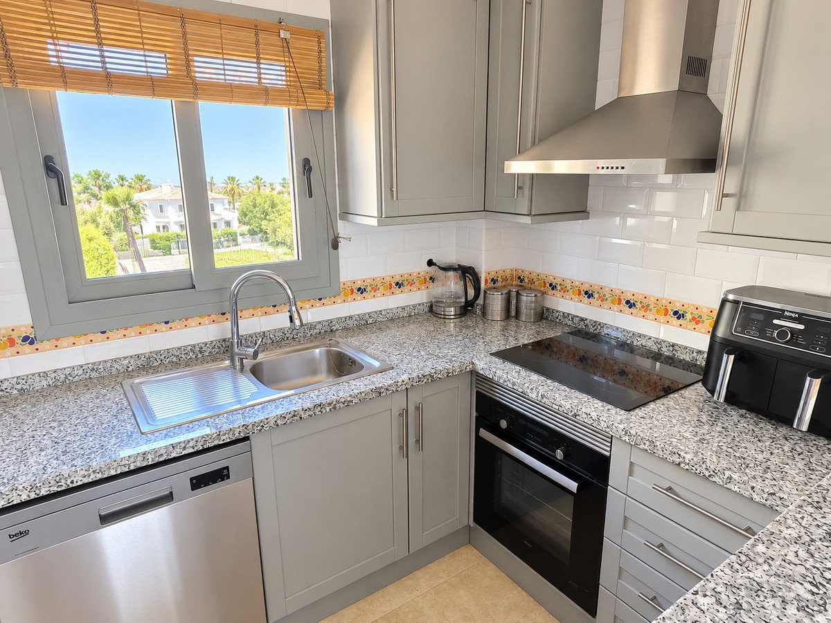 2 Bed Ground Floor Apartment in La Finca Golf