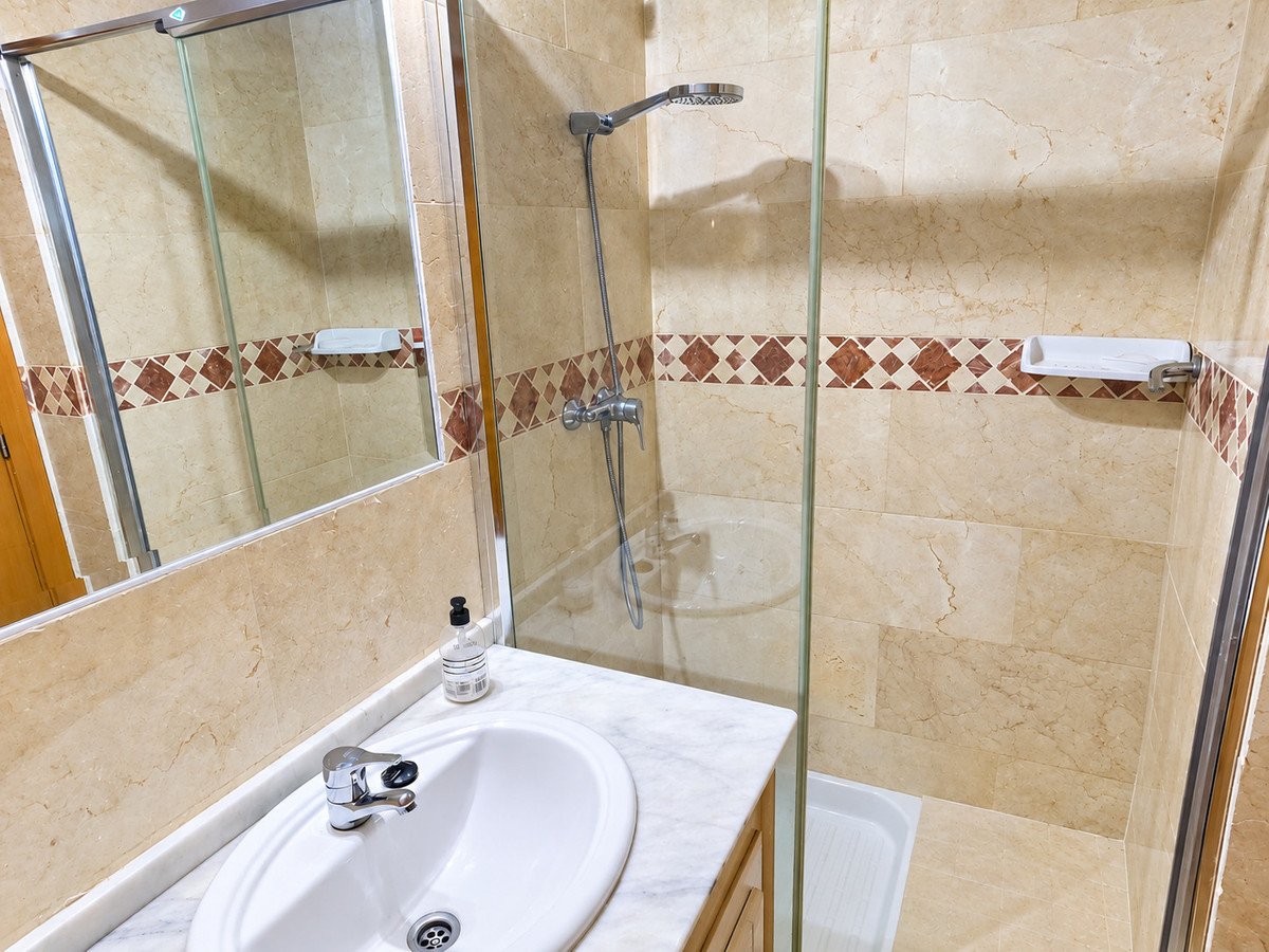 2 Bed Ground Floor Apartment in La Finca Golf
