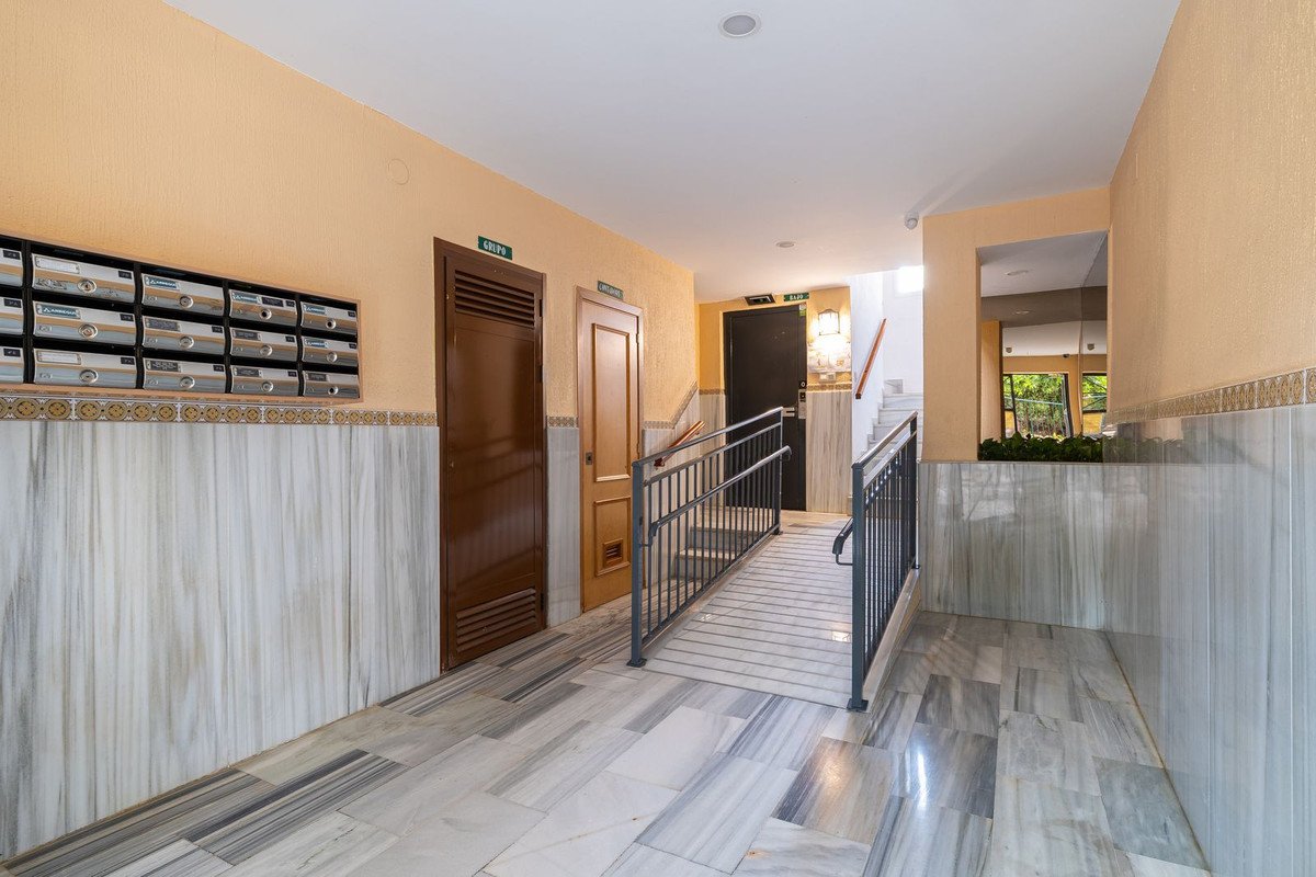 3 Bed Middle Floor Apartment in Arroyo de la Miel