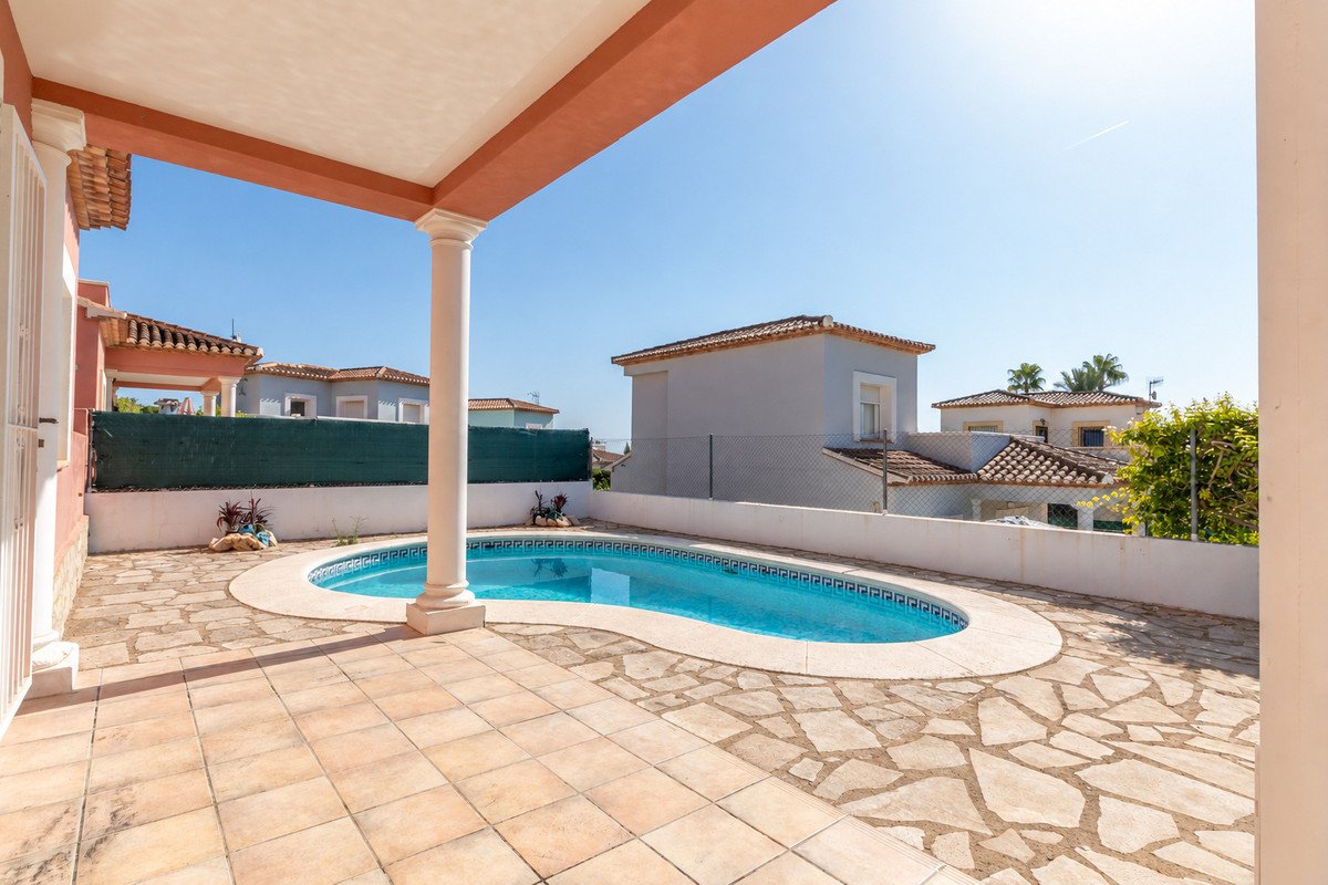 3 Bed Detached Villa in Beniarbeig