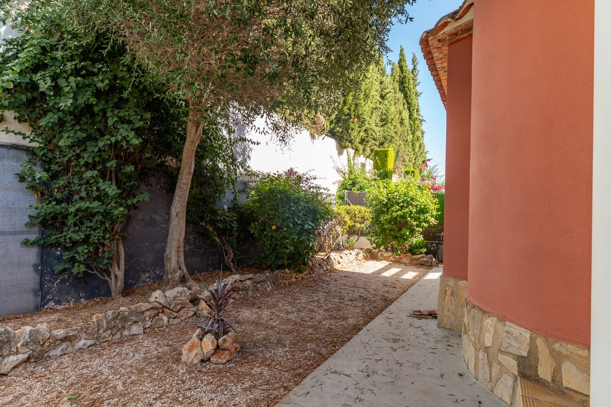 3 Bed Detached Villa in Beniarbeig