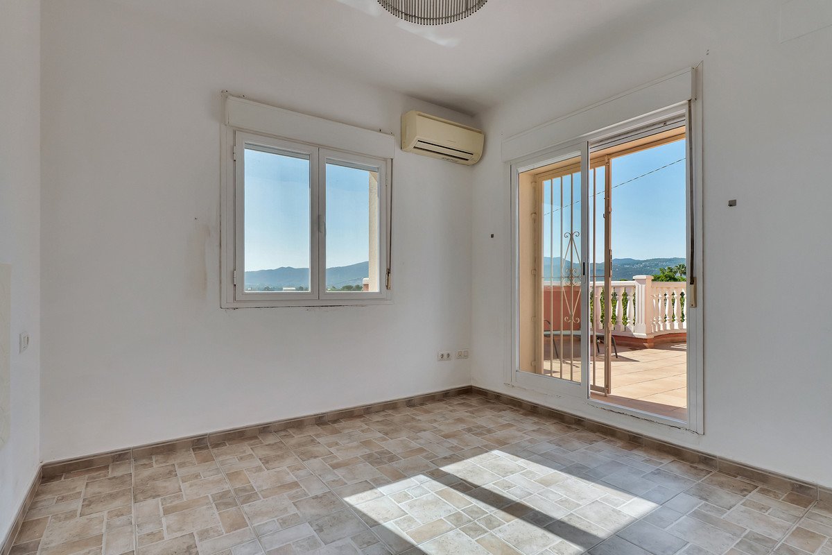 3 Bed Detached Villa in Beniarbeig
