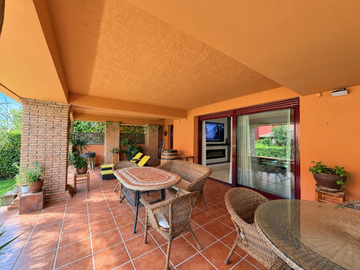 2 Bed Ground Floor Apartment in Casares Playa