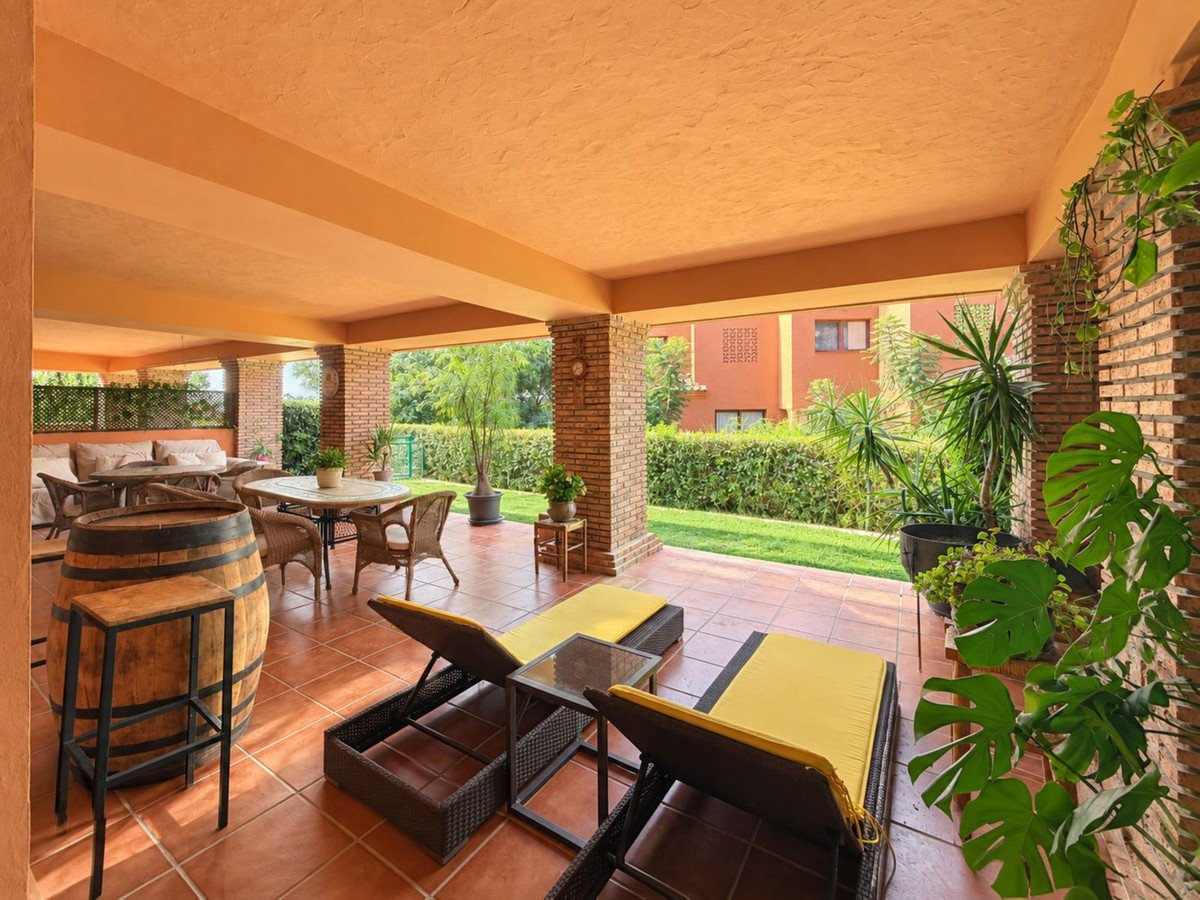 2 Bed Ground Floor Apartment in Casares Playa