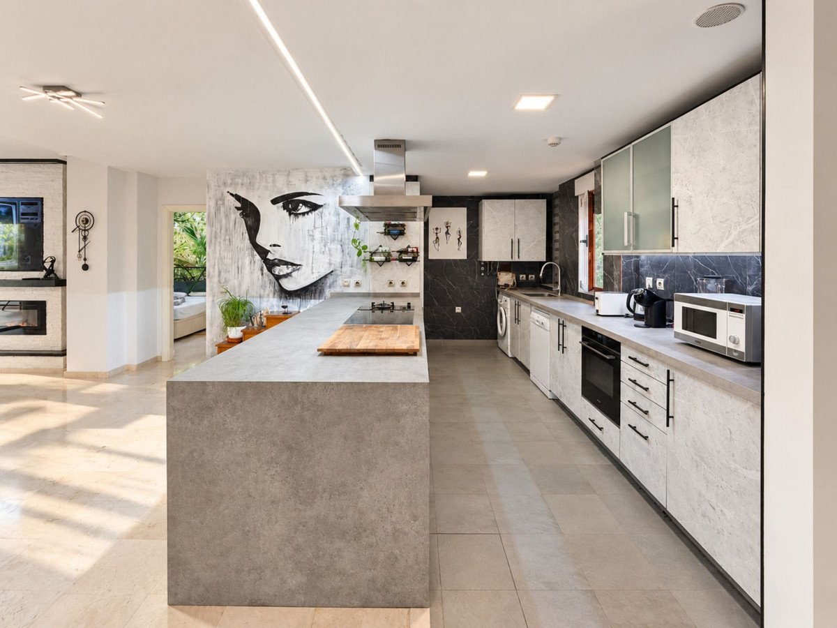 2 Bed Ground Floor Apartment in Casares Playa