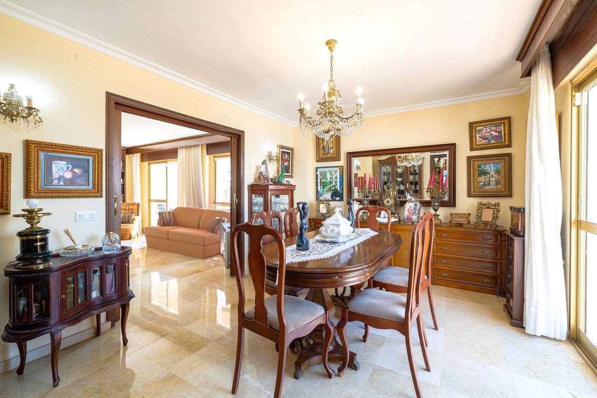 3 Bed Middle Floor Apartment in Benalmadena