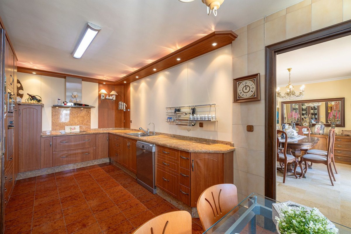 3 Bed Middle Floor Apartment in Benalmadena