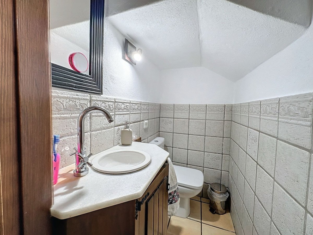 2 Bed Townhouse in Estepona