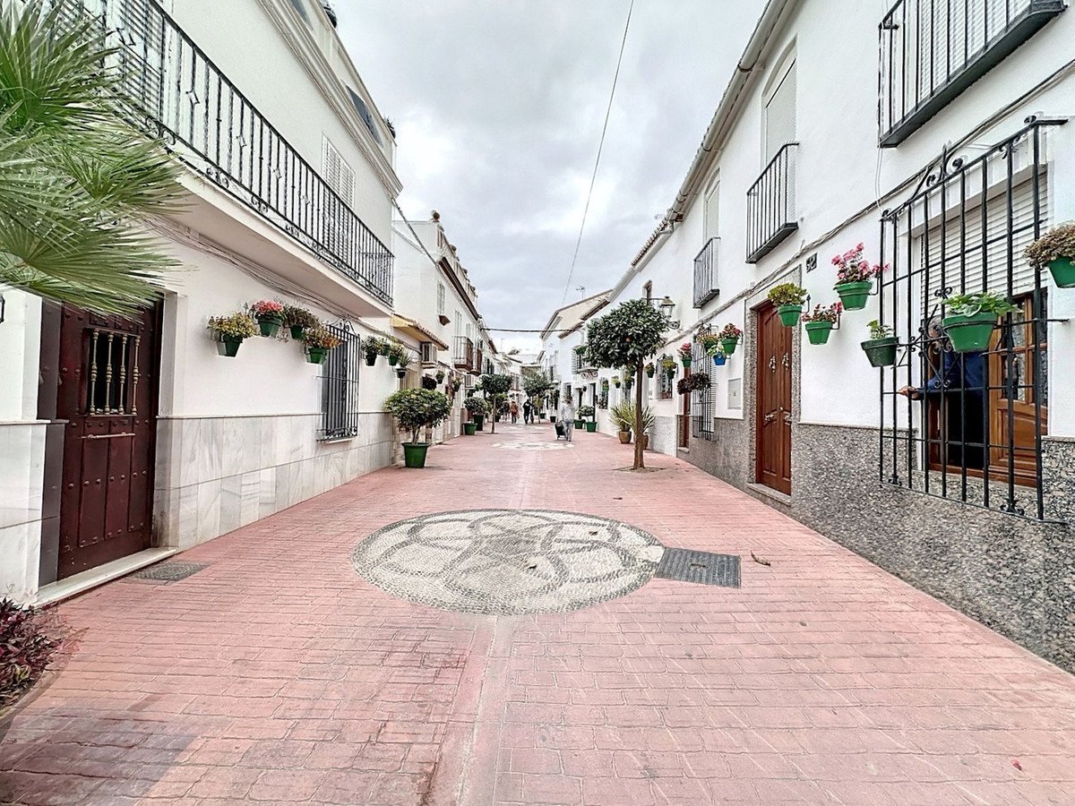 2 Bed Townhouse in Estepona