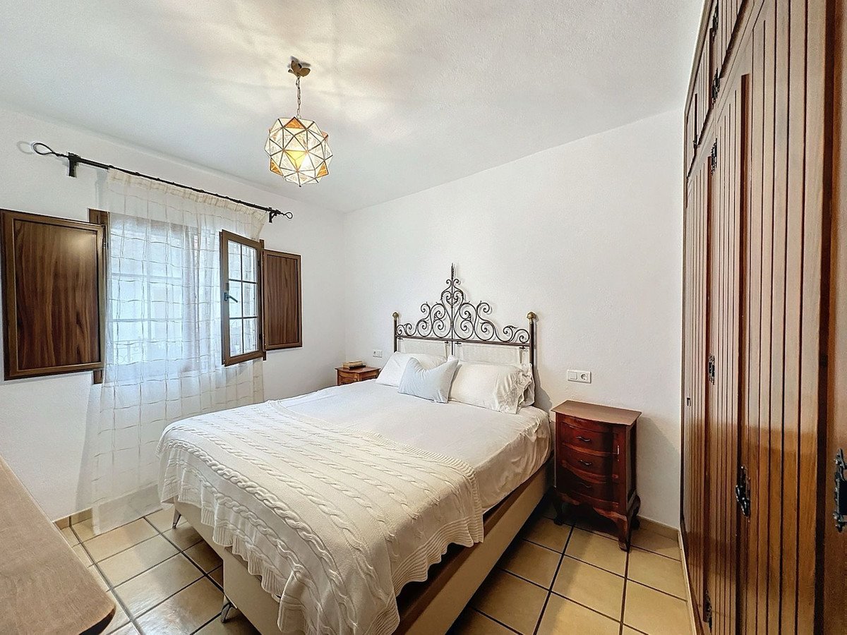 2 Bed Townhouse in Estepona
