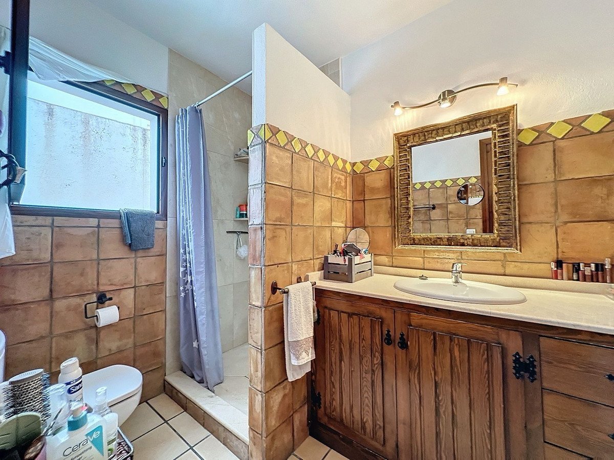 2 Bed Townhouse in Estepona