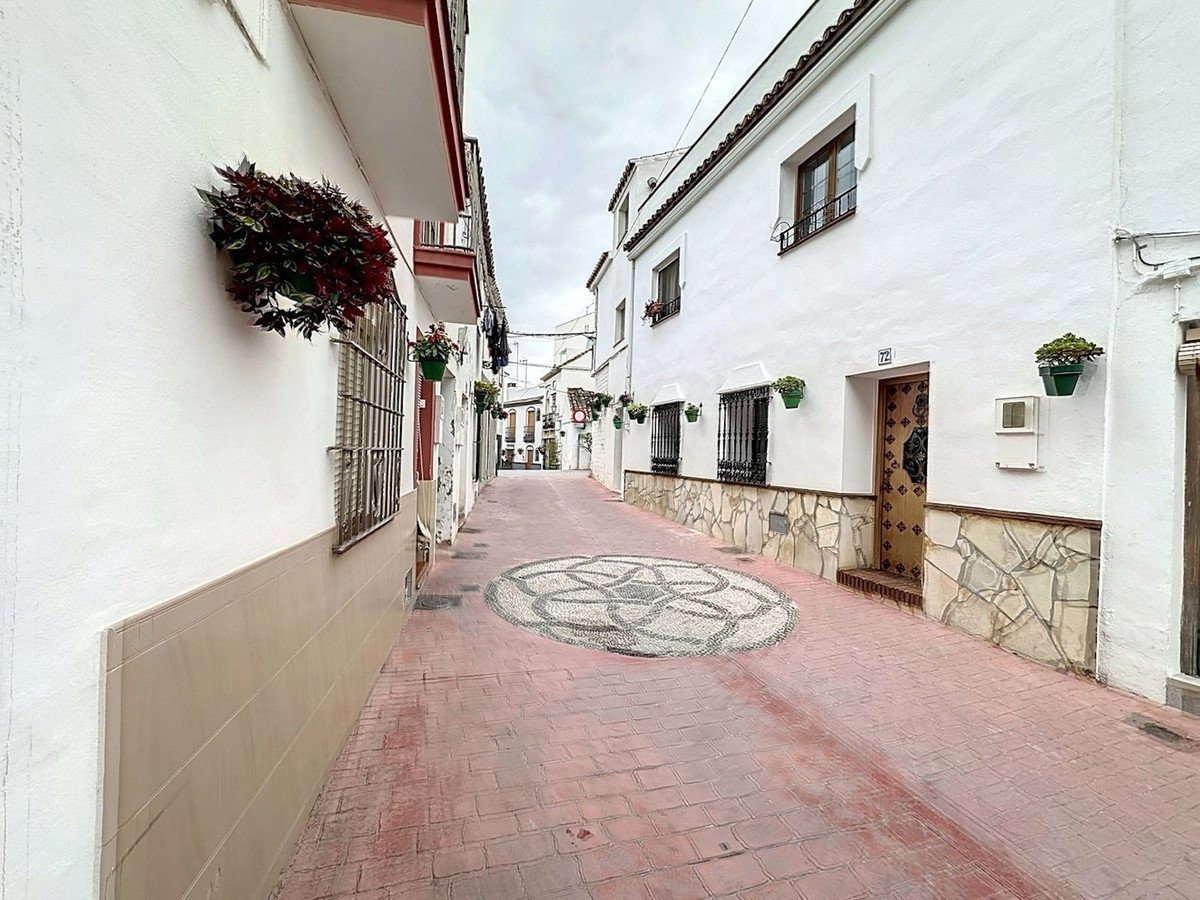 2 Bed Townhouse in Estepona