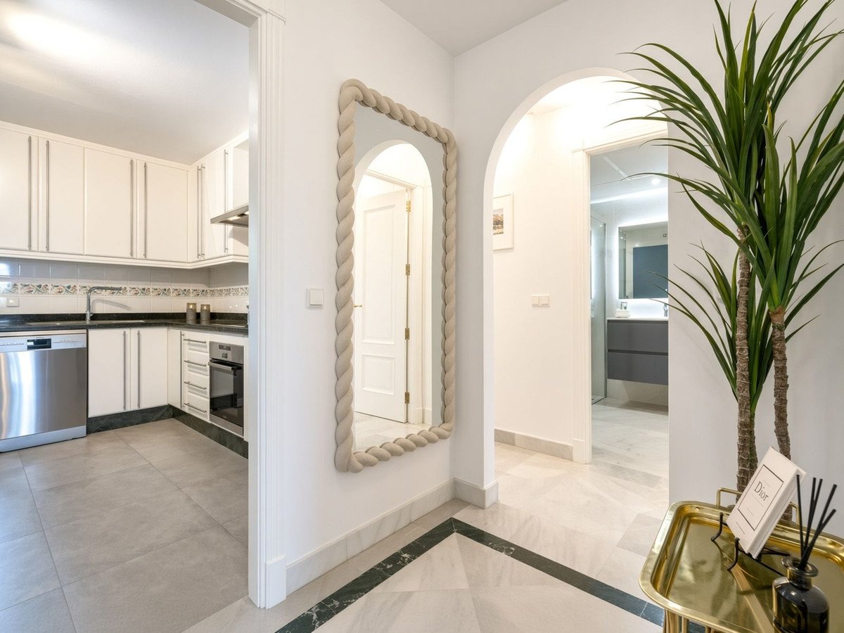 2 Bed Ground Floor Apartment in Aloha