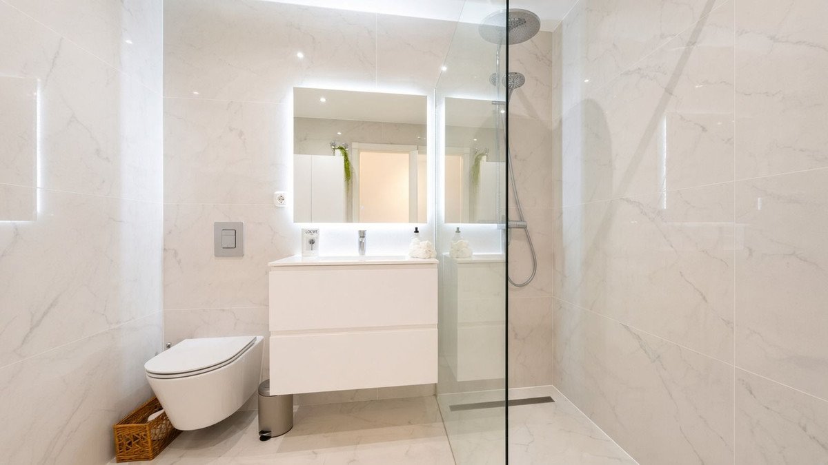 2 Bed Ground Floor Apartment in Aloha