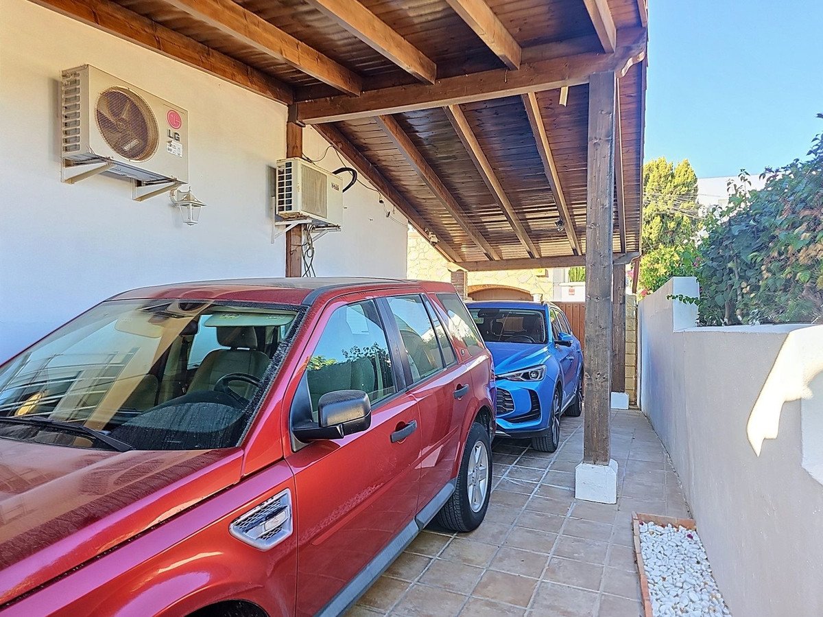3 Bed Detached Villa in Estepona