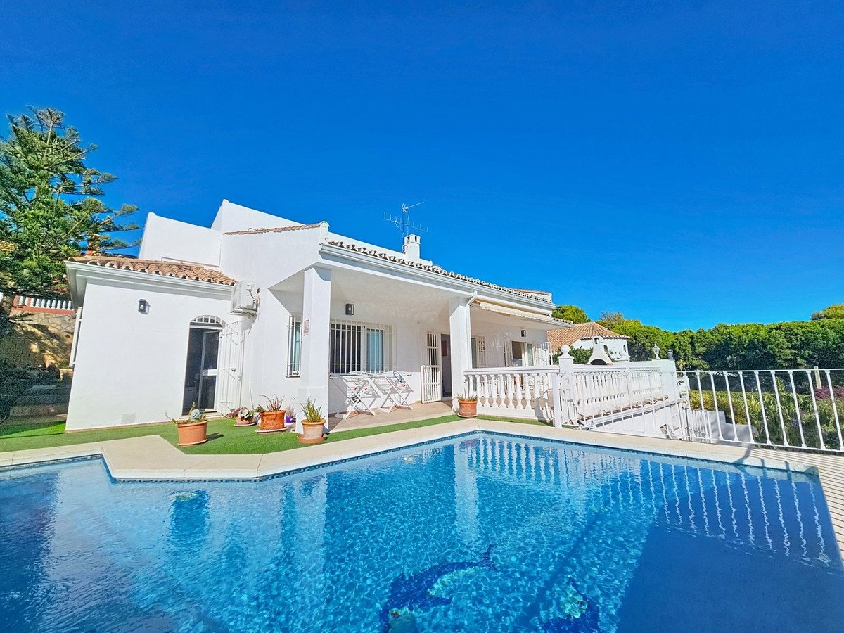 3 Bed Detached Villa in Estepona