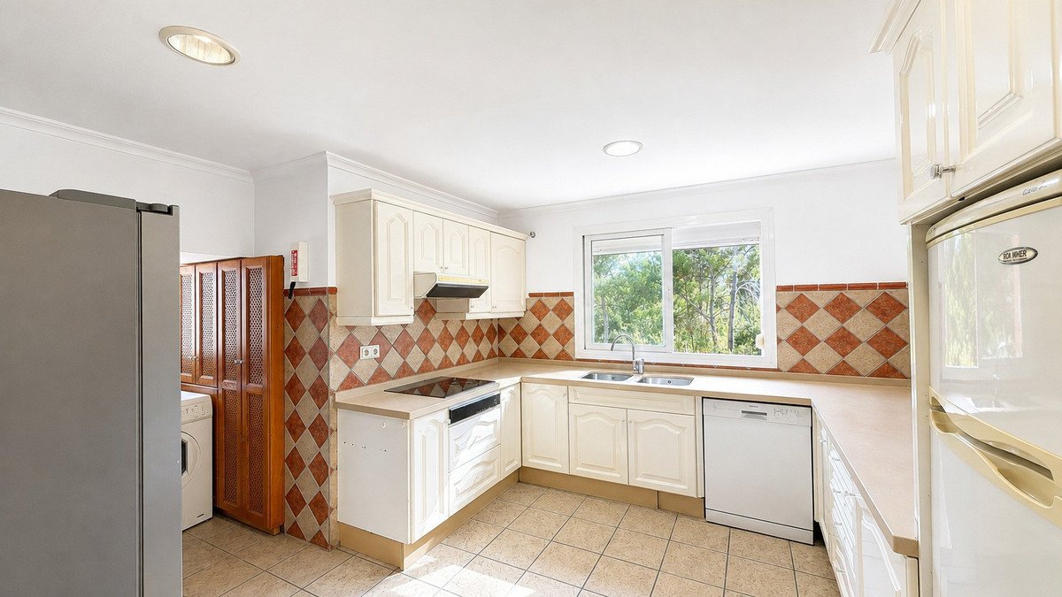 4 Bed Penthouse Duplex in Estepona