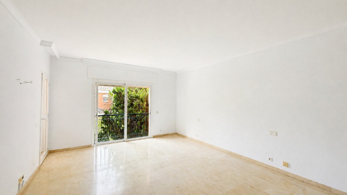 4 Bed Penthouse Duplex in Estepona