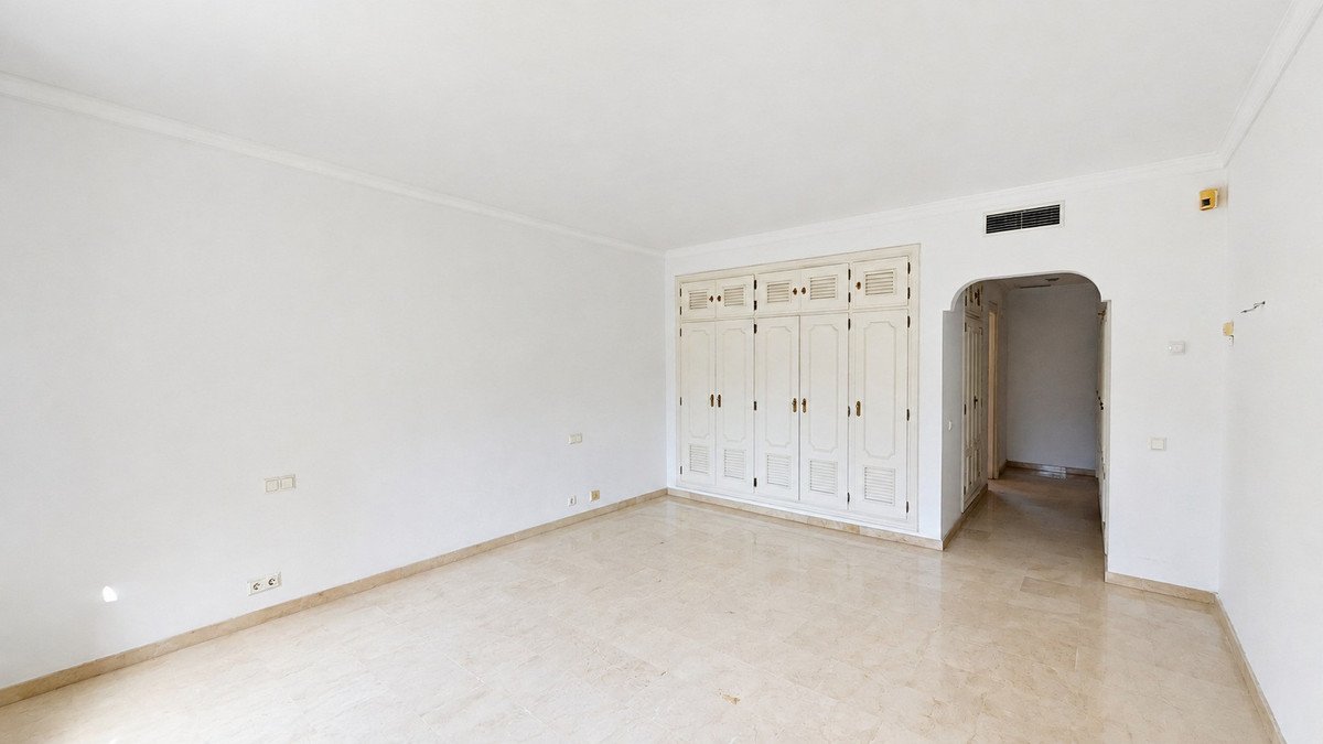 4 Bed Penthouse Duplex in Estepona