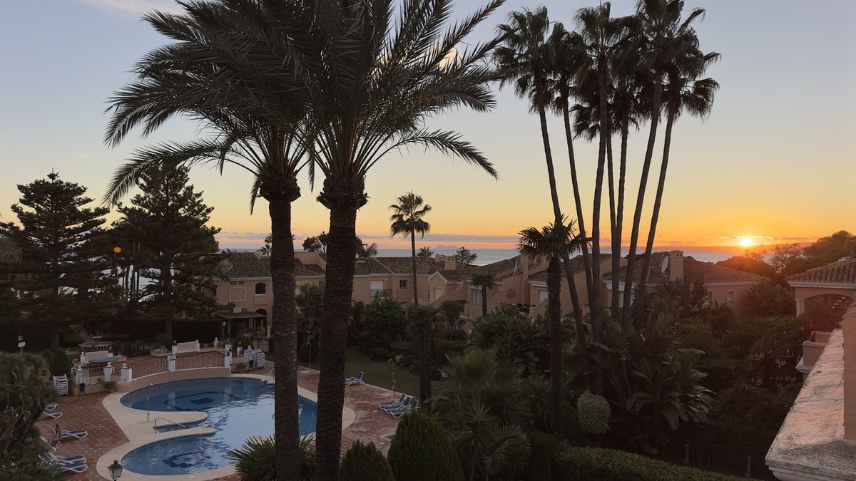 4 Bed Penthouse Duplex in Estepona