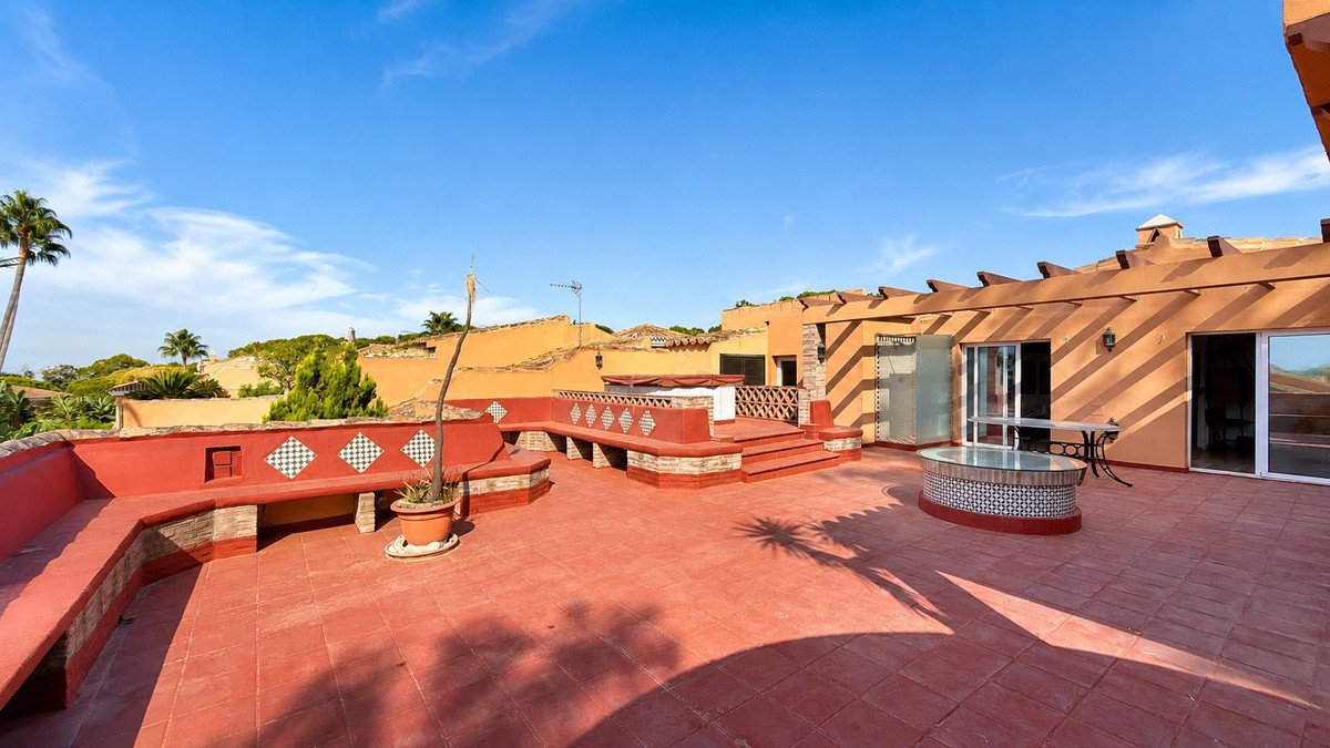 4 Bed Penthouse Duplex in Estepona