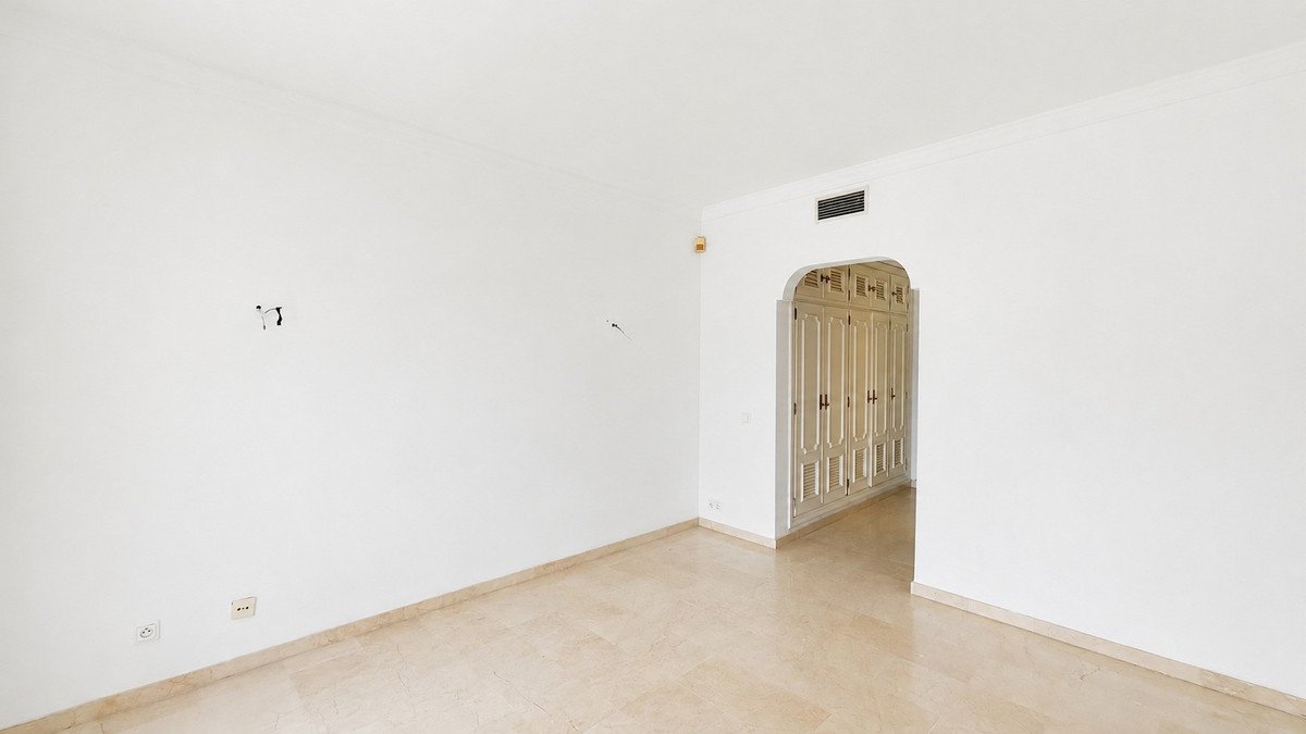 4 Bed Penthouse Duplex in Estepona