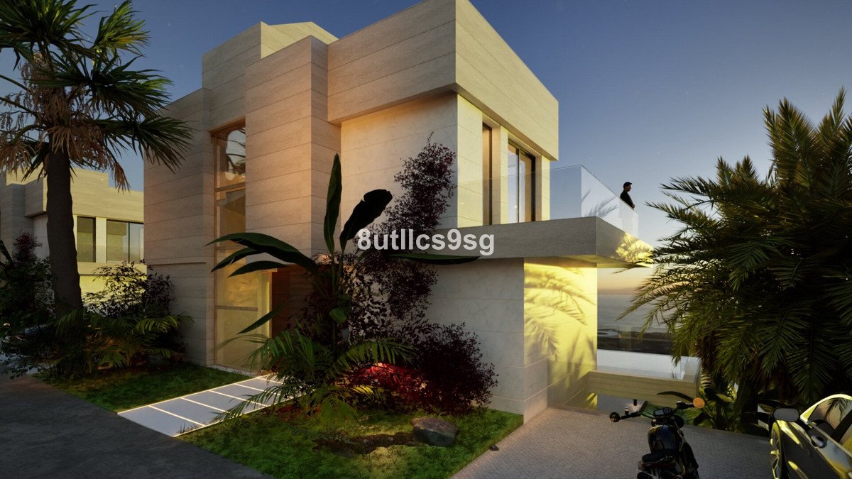 4 Bed Detached Villa in Estepona