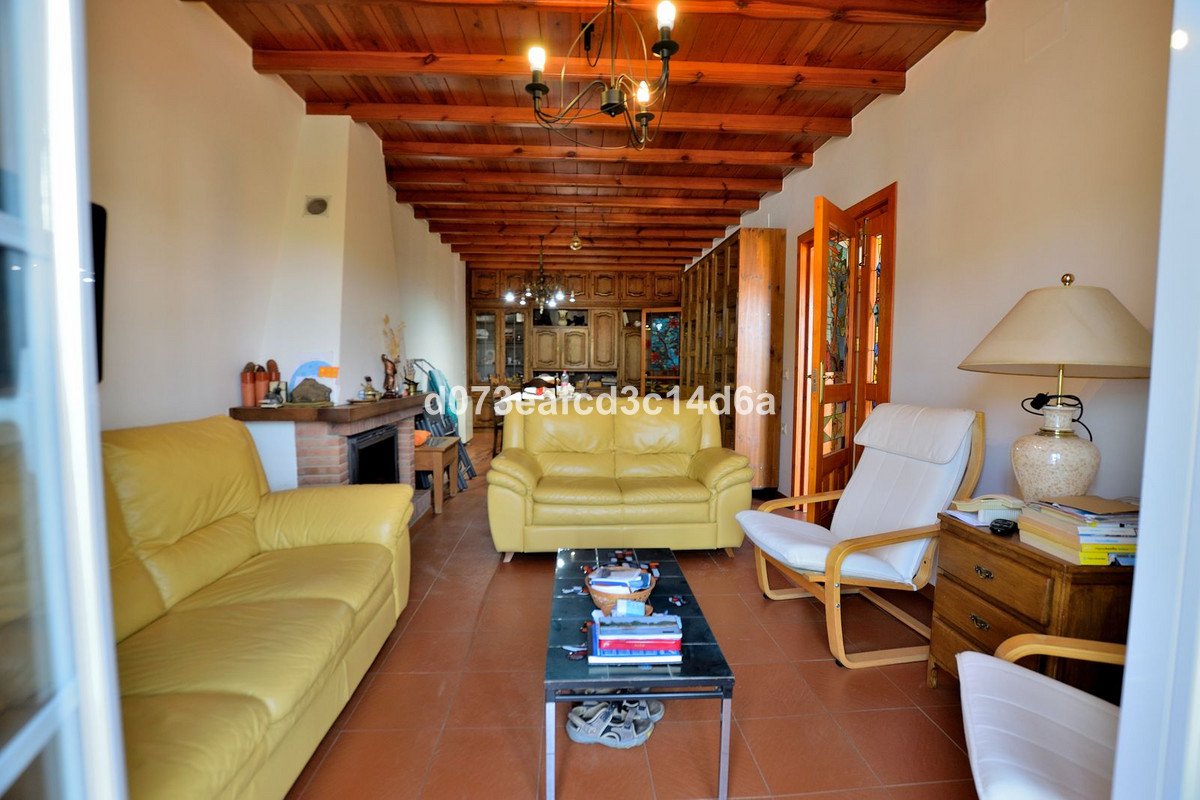 3 Bed Townhouse in Los Prados
